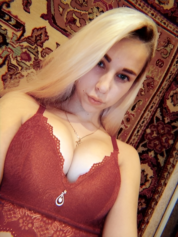 Адель привлекальеная девушка из Павло-Федоровка цена от 2000 руб