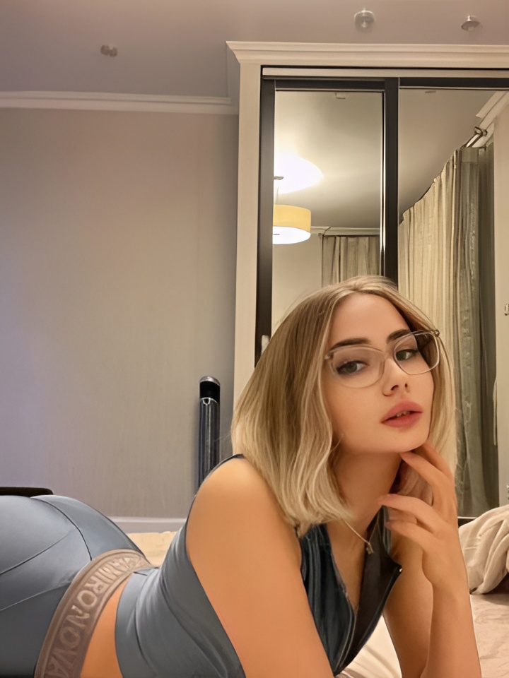 Стелла привлекальеная девушка из Павло-Федоровка цена от 1500 руб