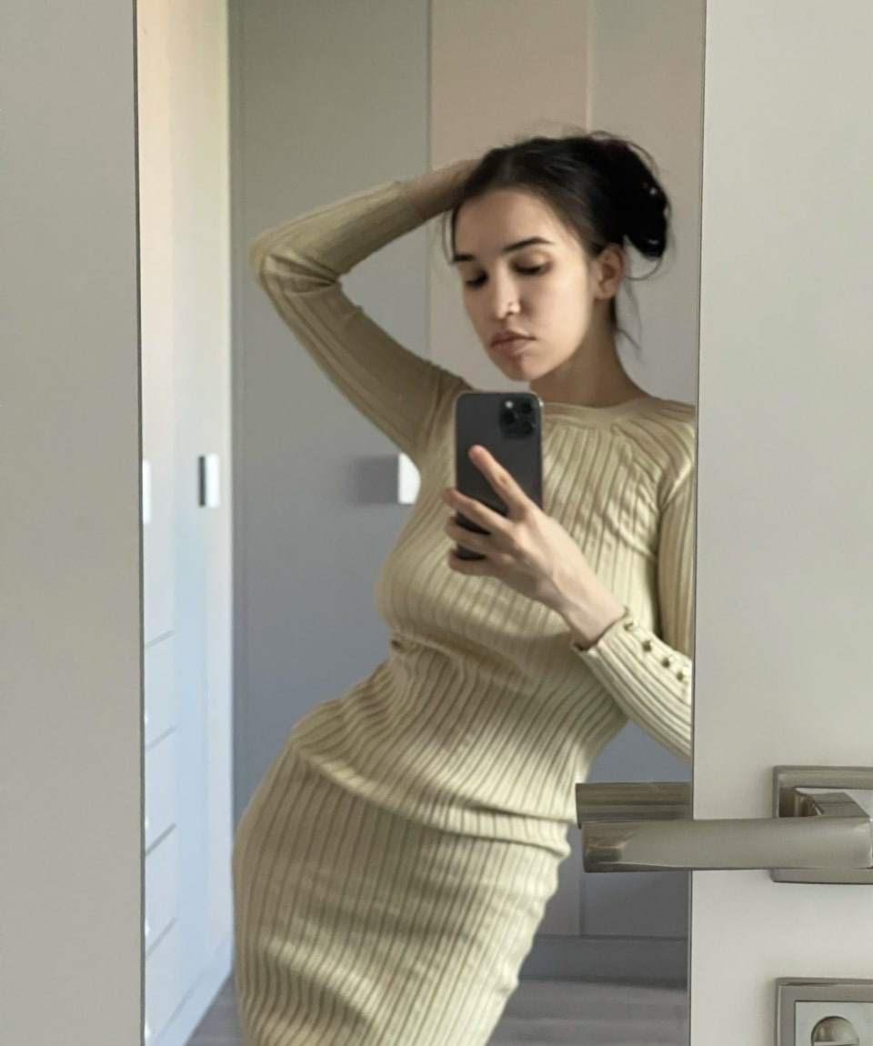 Юля привлекальеная девушка из Павло-Федоровка цена от 3500 руб