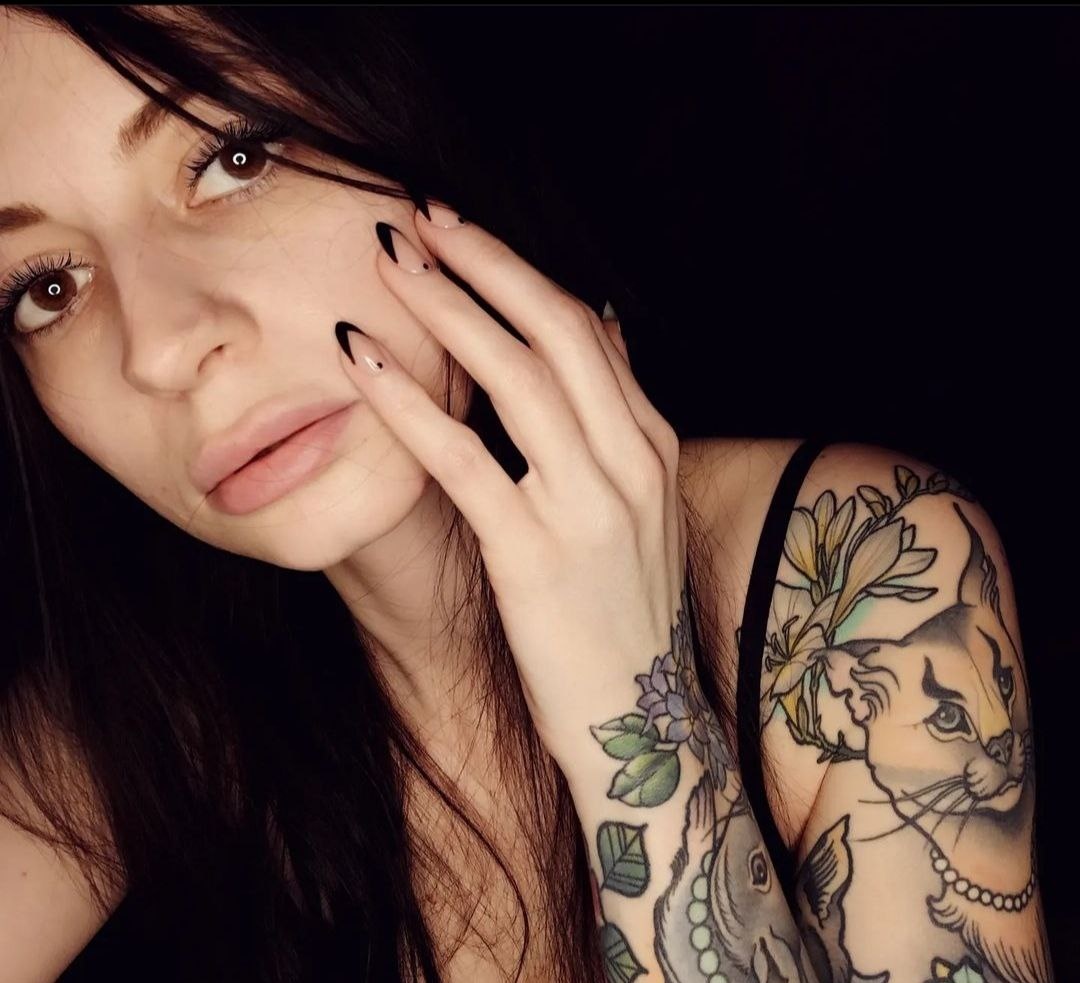 Дарья привлекальеная девушка из Павло-Федоровка цена от 8000 руб