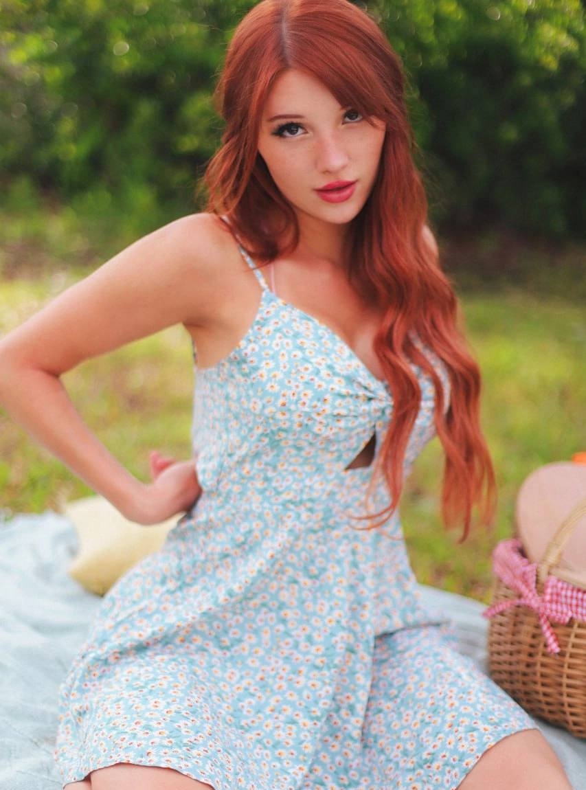 Эмма привлекальеная девушка из Павло-Федоровка цена от 3000 руб