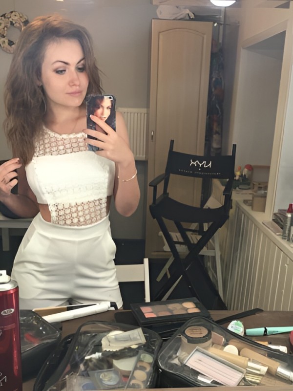 Индира привлекательная девушка из Павло-Федоровка цена от 2000 руб